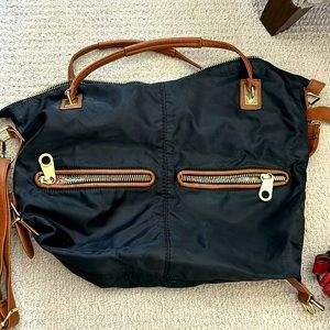 Black tote/shoulder bag